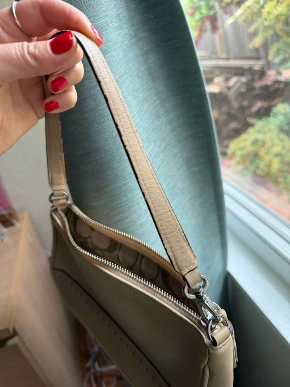 Vintage Coach bag from early 2000s - Picture 10 of 12